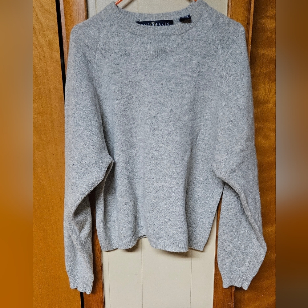Chereskin Cozy Gray Lambswool And Angora Women's Crew Neck Sweater